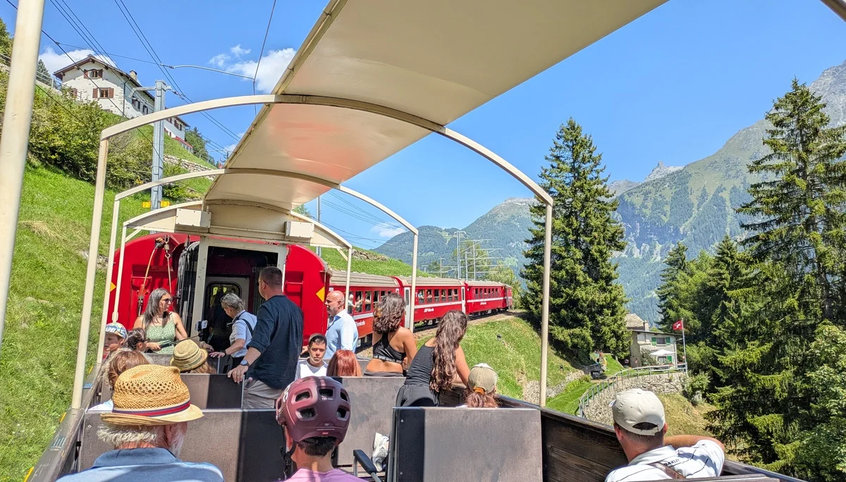 Im Cabrio-Waggon des Bernina-Express | © DAV Allgäu-Immenstadt 