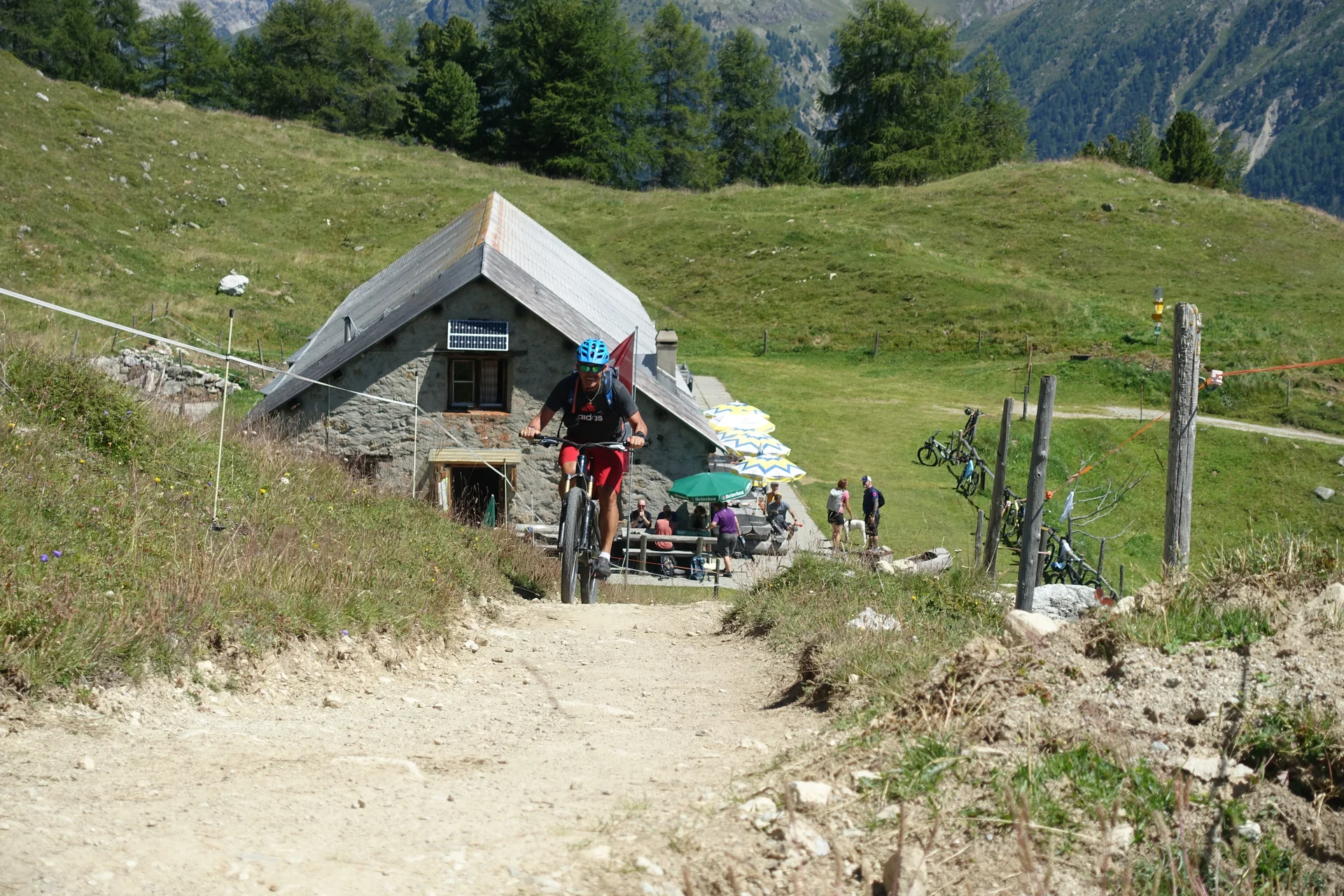 Ausblick und MTBs im Oberengadin | © DAV Allgäu-Immenstadt