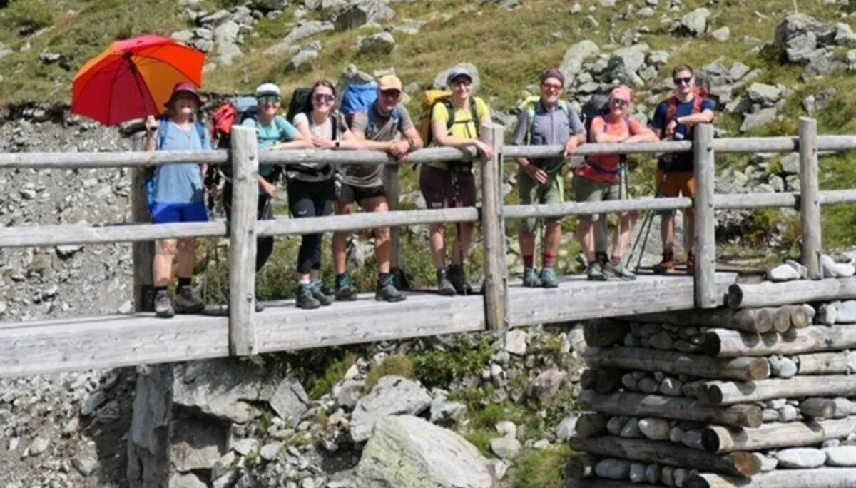 Tourengruppe bei Sonnenschein | © Matthias Hill 