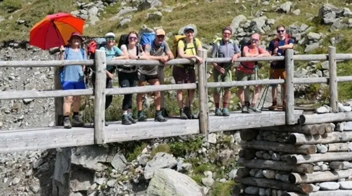 Tourengruppe bei Sonnenschein | © Matthias Hill 