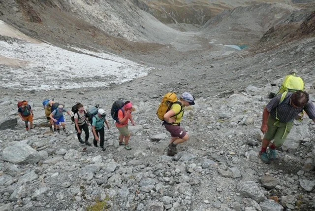 Aufstieg im Schotterfeld | © Matthias Hill