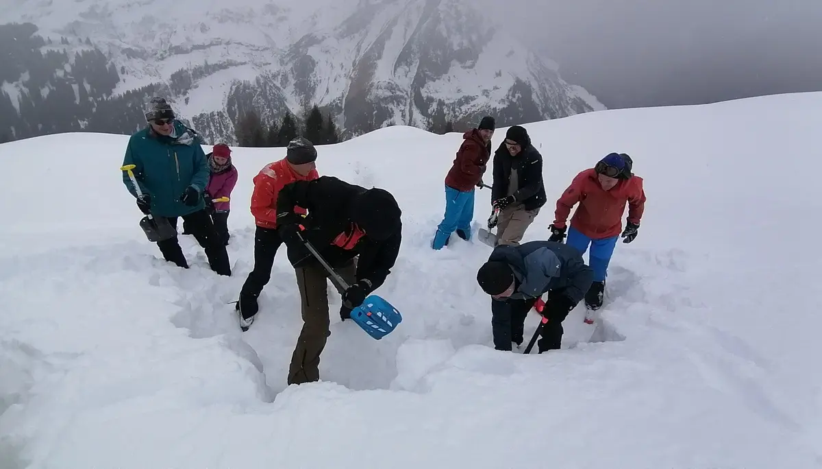 LVS-Übungen bei den Ausbildungstagen für Skitourengeher | © Thomas Daufratshofer