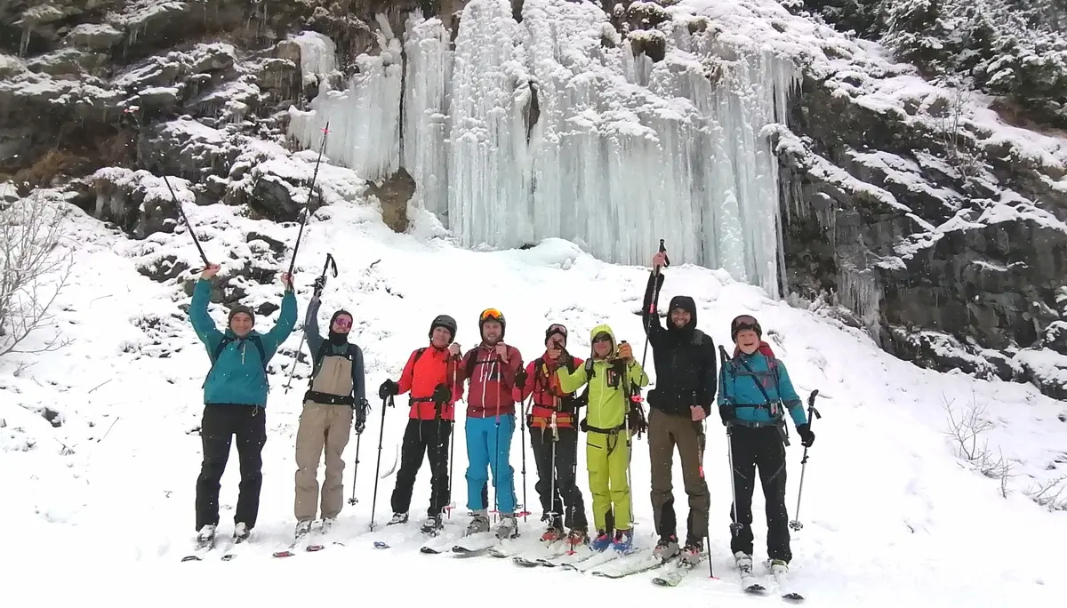 Gemeinsame Skitour bei den Ausbildungstagen für Skitourengeher | © Thomas Daufratshofer 