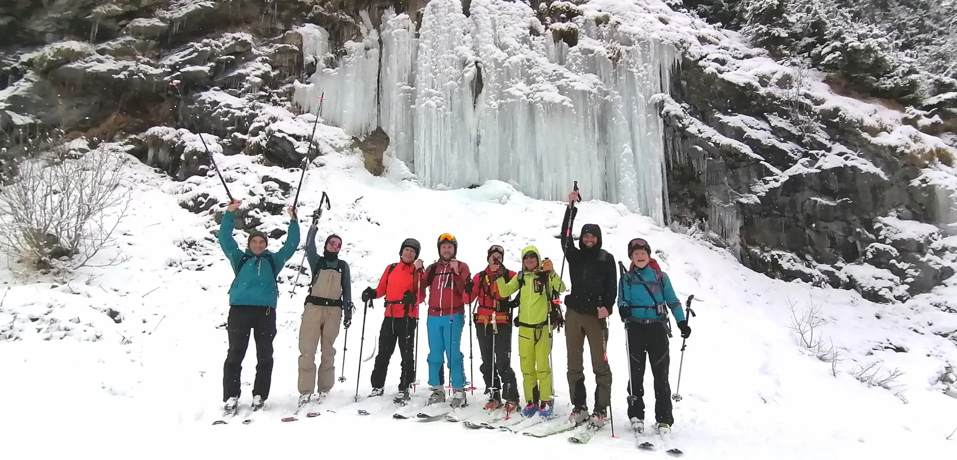 Gemeinsame Skitour bei den Ausbildungstagen für Skitourengeher | © Thomas Daufratshofer 