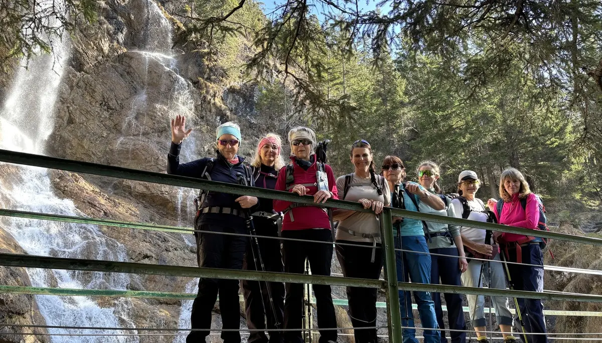 Gruppenbild auf dem Weg zu den Christrosen | © Dagmar Franz 