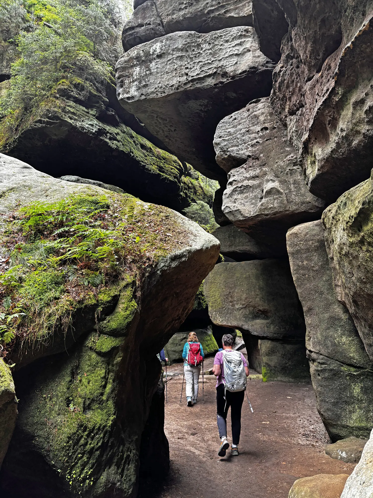 Hohe Felsen mit Wanderer  | © DAV Allgäu-Immenstadt 