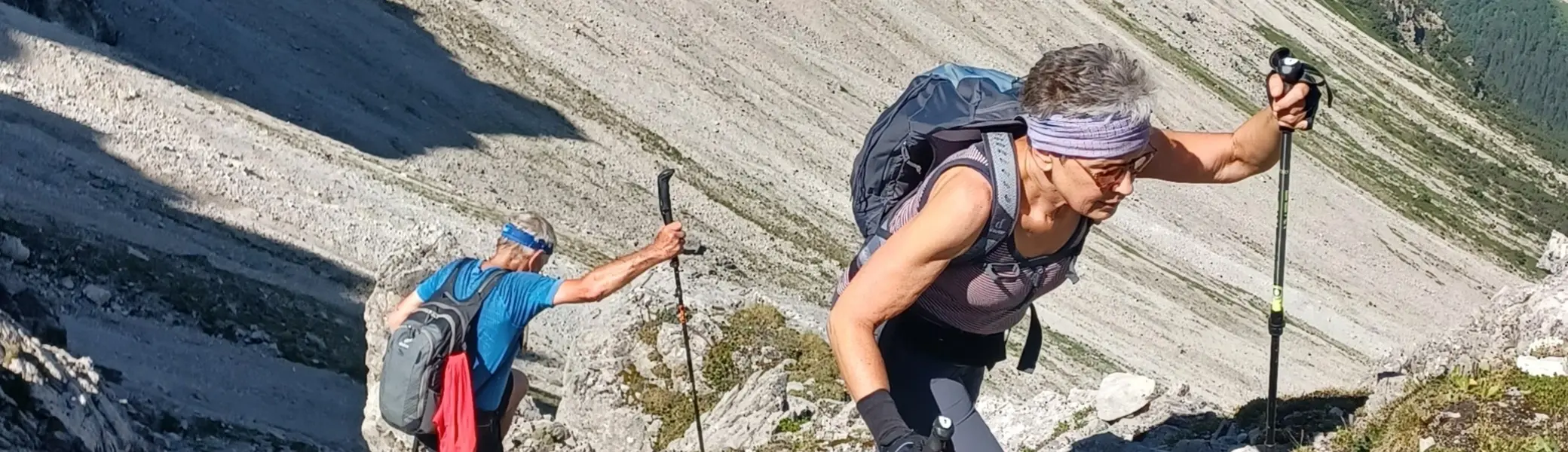 Bild beim Wandern mit Felsen  | © Helmut Rasch