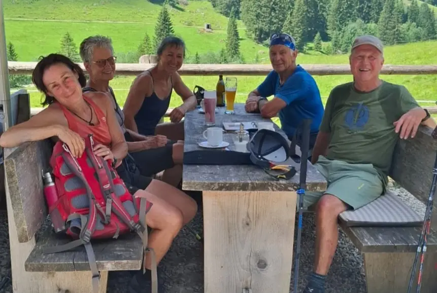 Gruppe bei der Pause  | © Helmut Rasch 