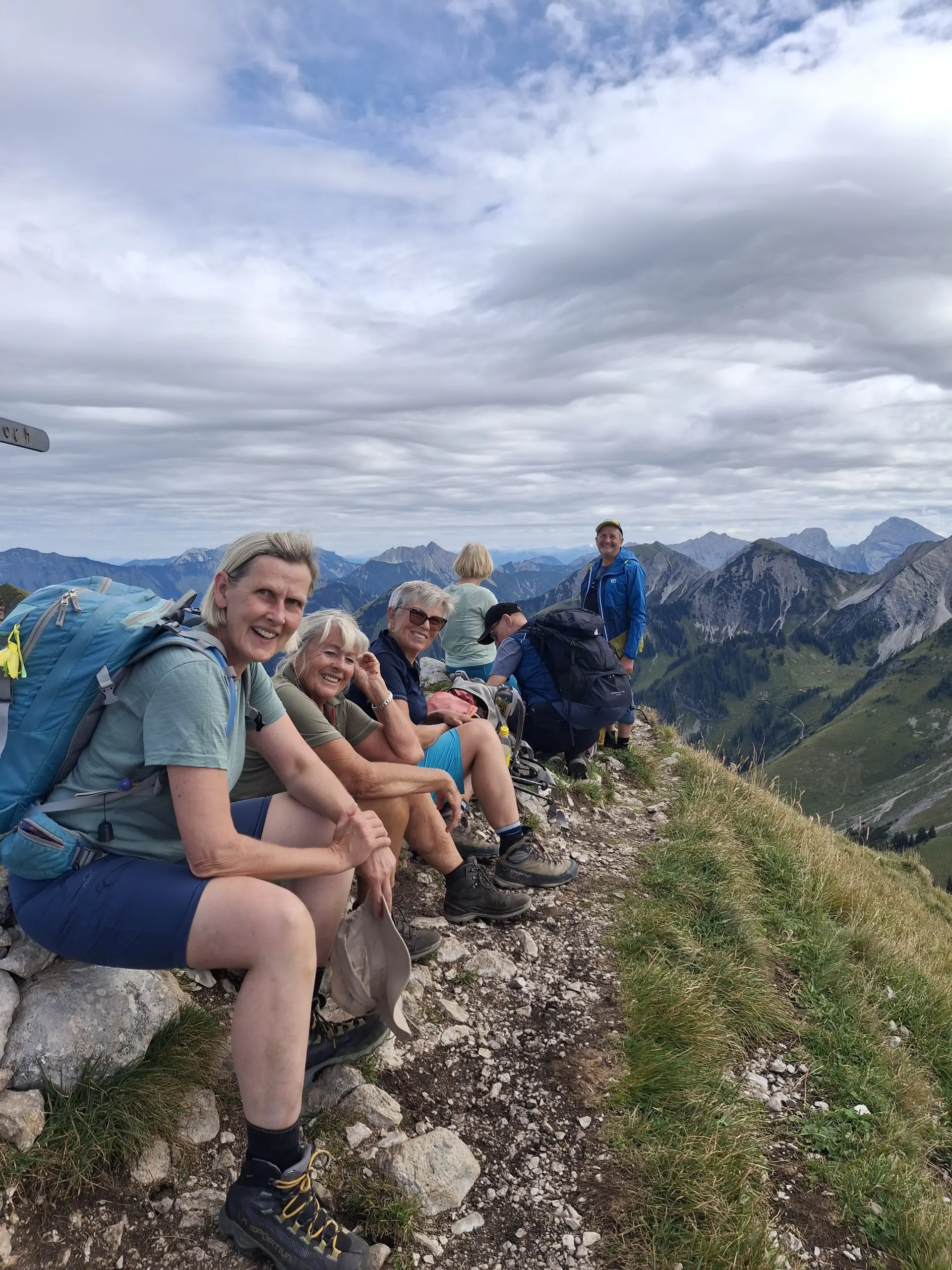 Wanderer mit Schafen  | © DAV Allgäu Immenstadt 